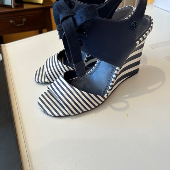 High Heel Slingback Tory Burch Wedge Sandals - Picture 2 of 9